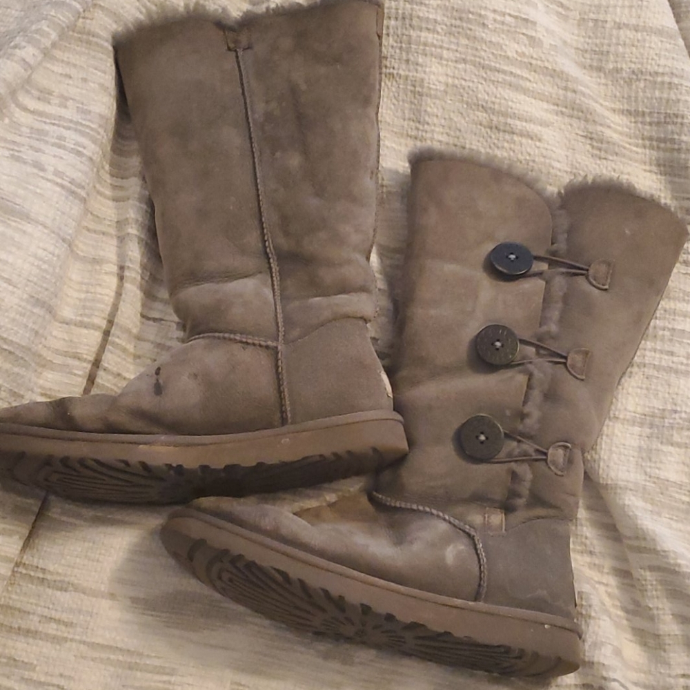 Bailey button ugg